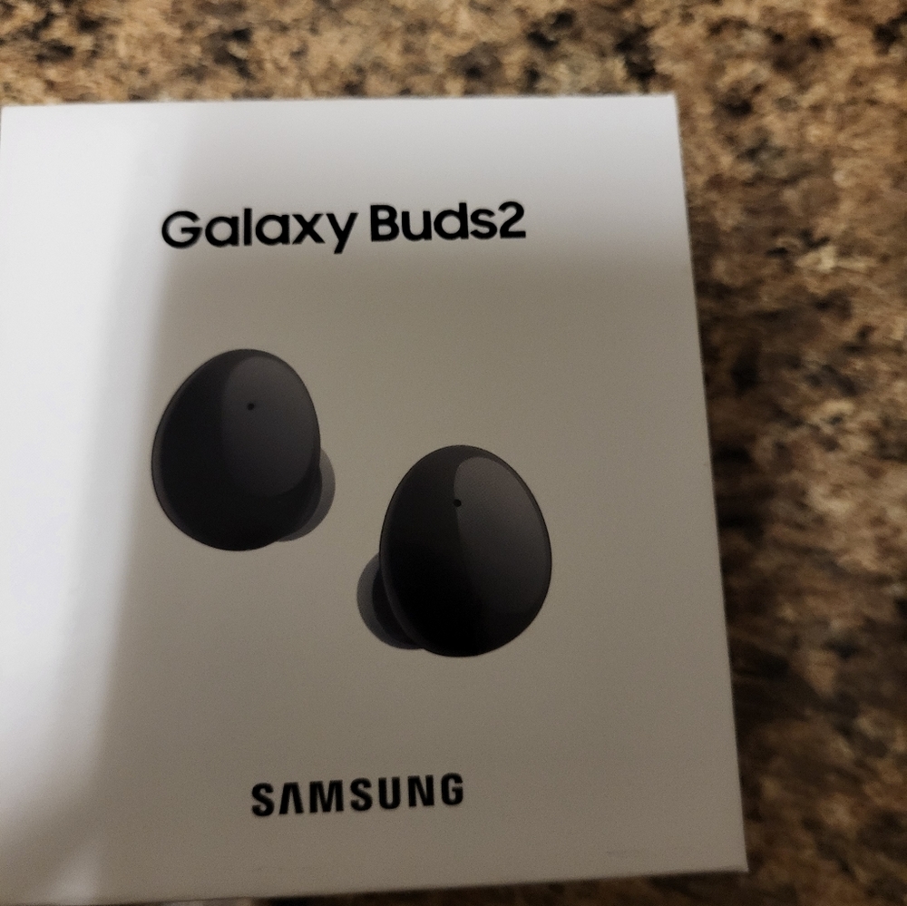 Galaxy Buds 2 wireless ear phones NWT - Picture 1 of 2